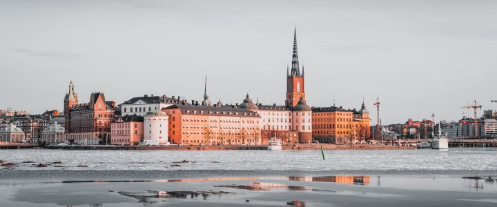 Anlita en professionell firma i Stockholm för taktvätt